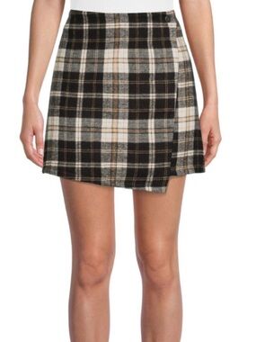 Flannel Plaid Wrap Mini Skirt in Black and Cream